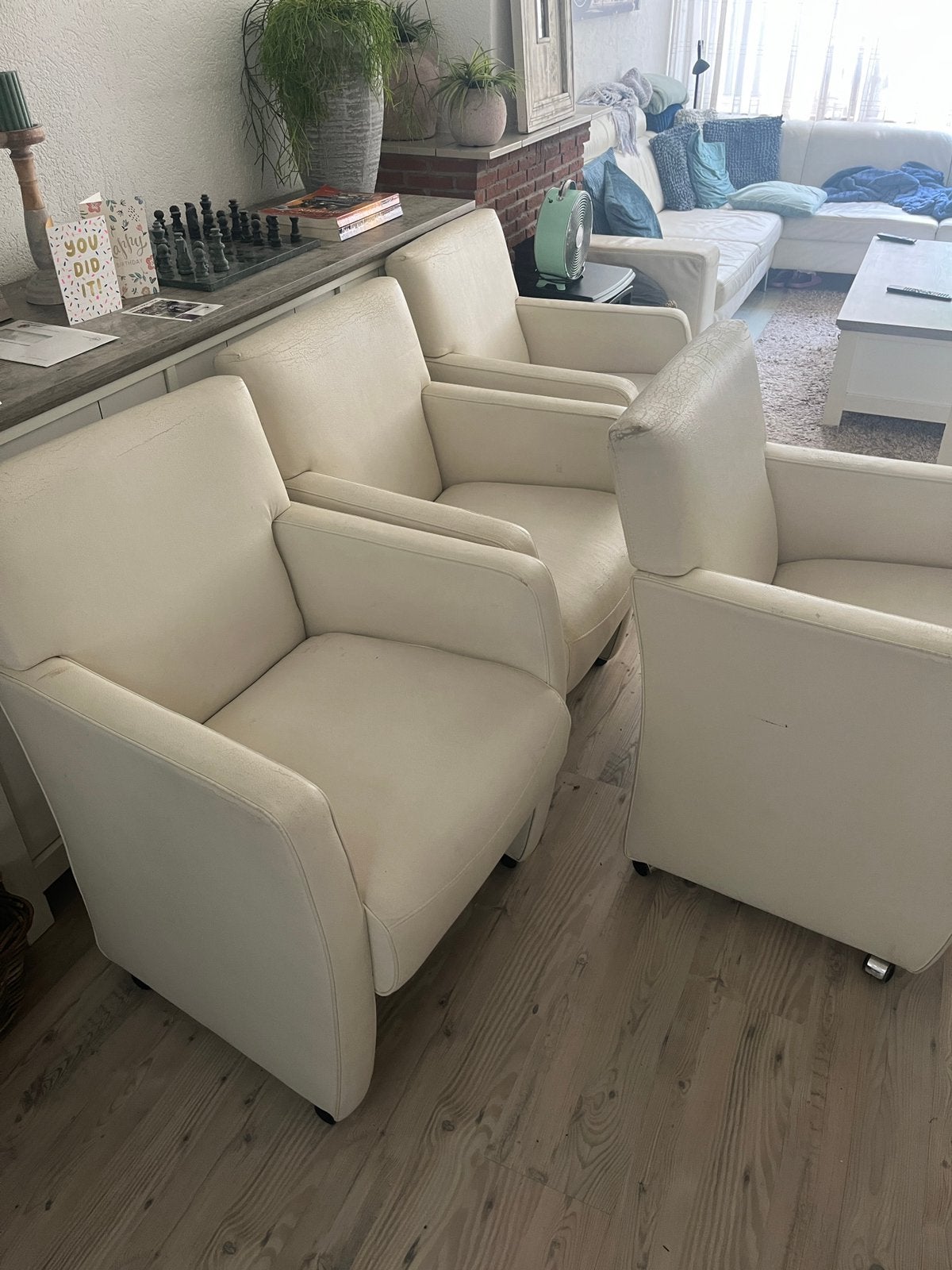 4 witte leren eetkamerstoelen !, Huis en Inrichting, Stoelen, Ophalen, Gebruikt, Wit, Leer