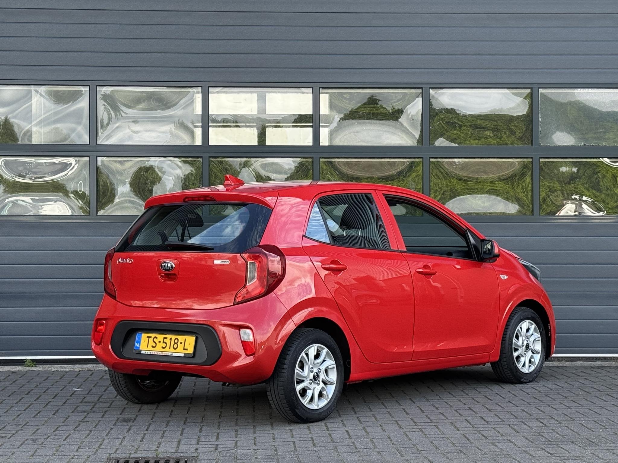 Kia Picanto 1.0 CVVT COMFORTPLUSLINE NAVIGATOR I APPLE CARPL, Voorwielaandrijving, Stof, Gebruikt, Start-stop-systeem