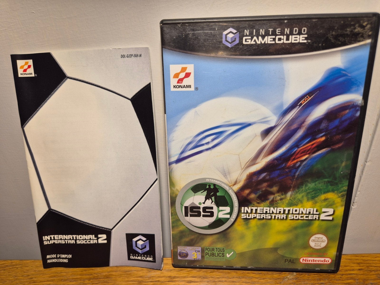 International SuperStar Soccer GameCube, Ophalen of Verzenden, Zo goed als nieuw, Sport, 3 spelers of meer