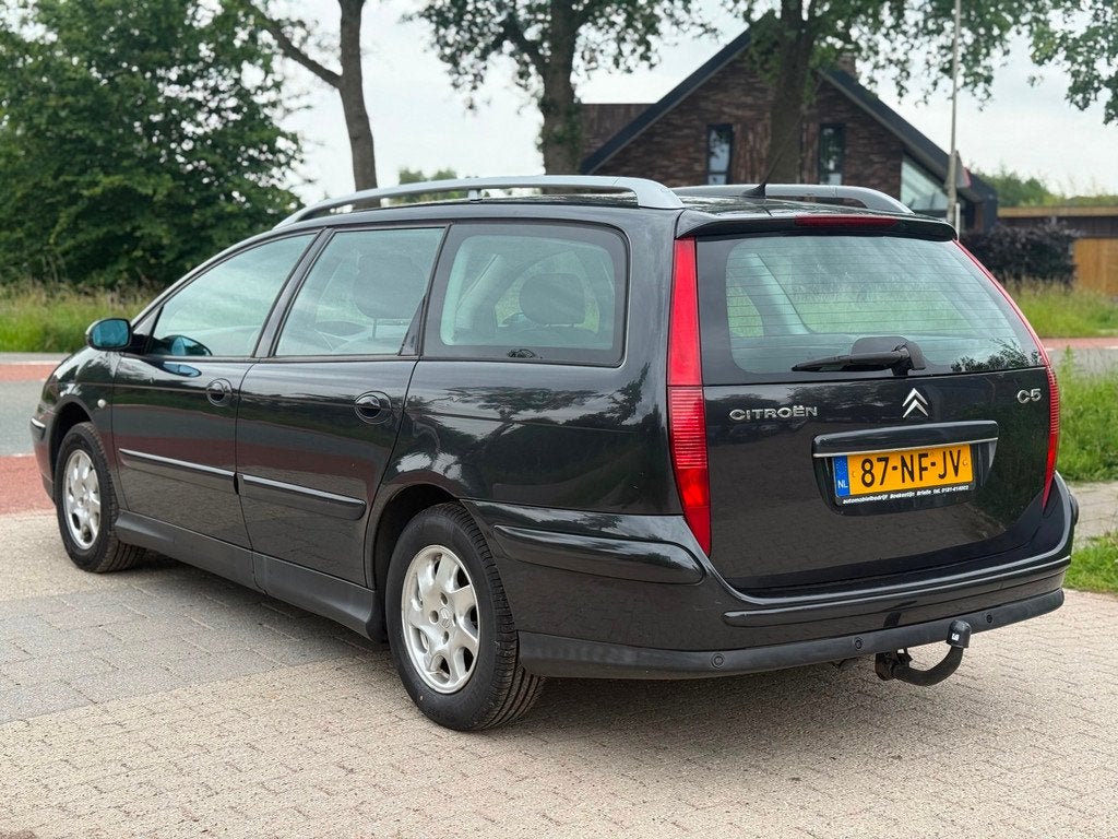 Citroen C5 Break 2.0-16V Différence Airco ECC Luchtvering C, Auto's, Citroën, Voorwielaandrijving, Parkeersensor, 136 pk, Gebruikt