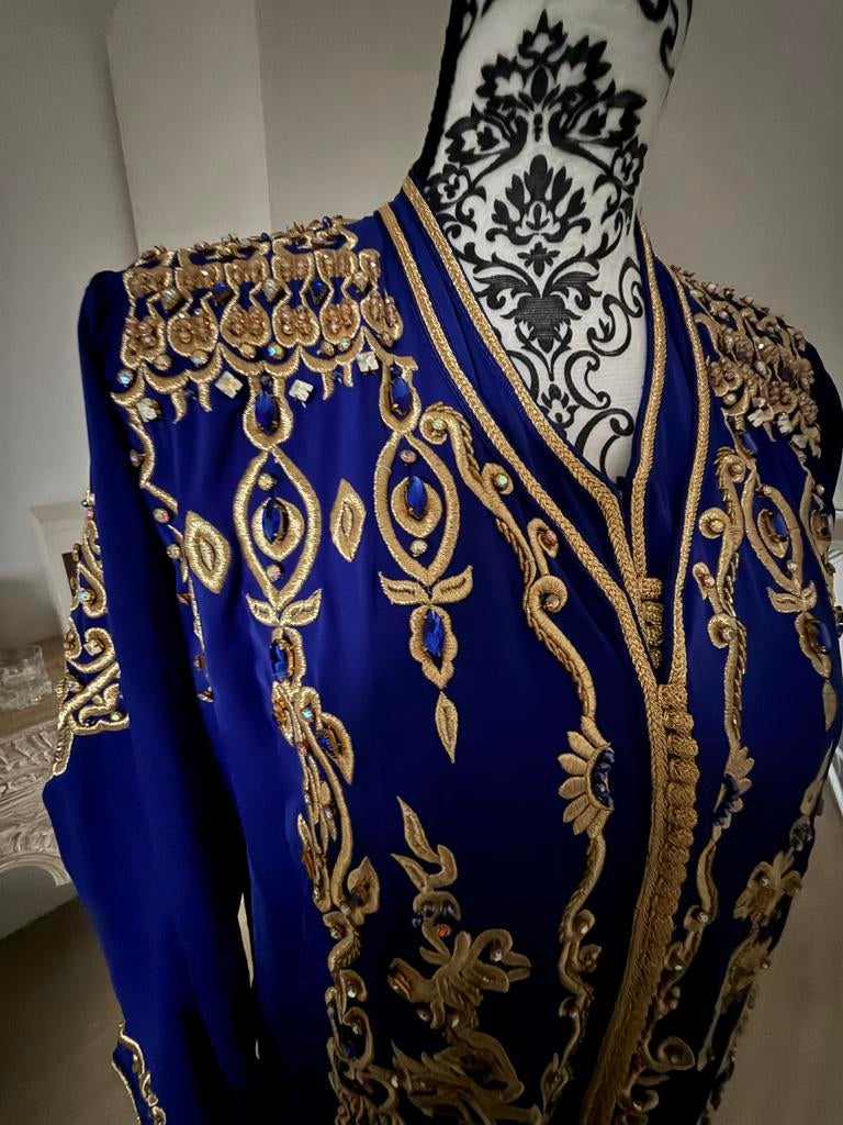 Prachtige Koningsblauwe Kaftan met Gouden Borduurwerk, Ophalen, Zo goed als nieuw