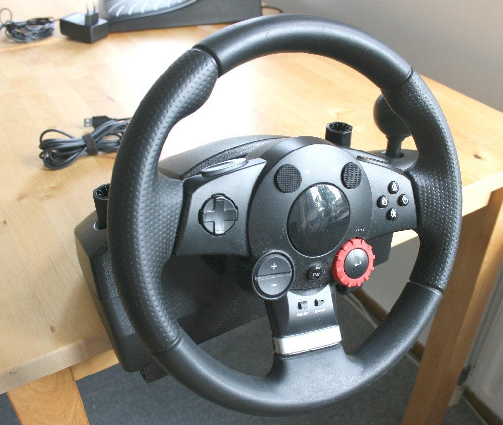Logitech Driving Force GT stuurwiel + voetpedaal controller, Computers en Software, Ophalen, Zo goed als nieuw, Logitech