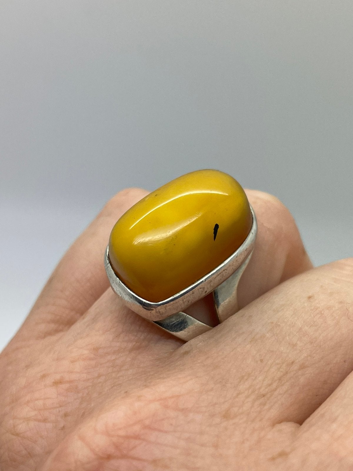 E609 Prachtige zilveren ring Baltische barnsteen maat 20,5, Sieraden, Tassen en Uiterlijk, Ophalen of Verzenden, Zilver, Ring