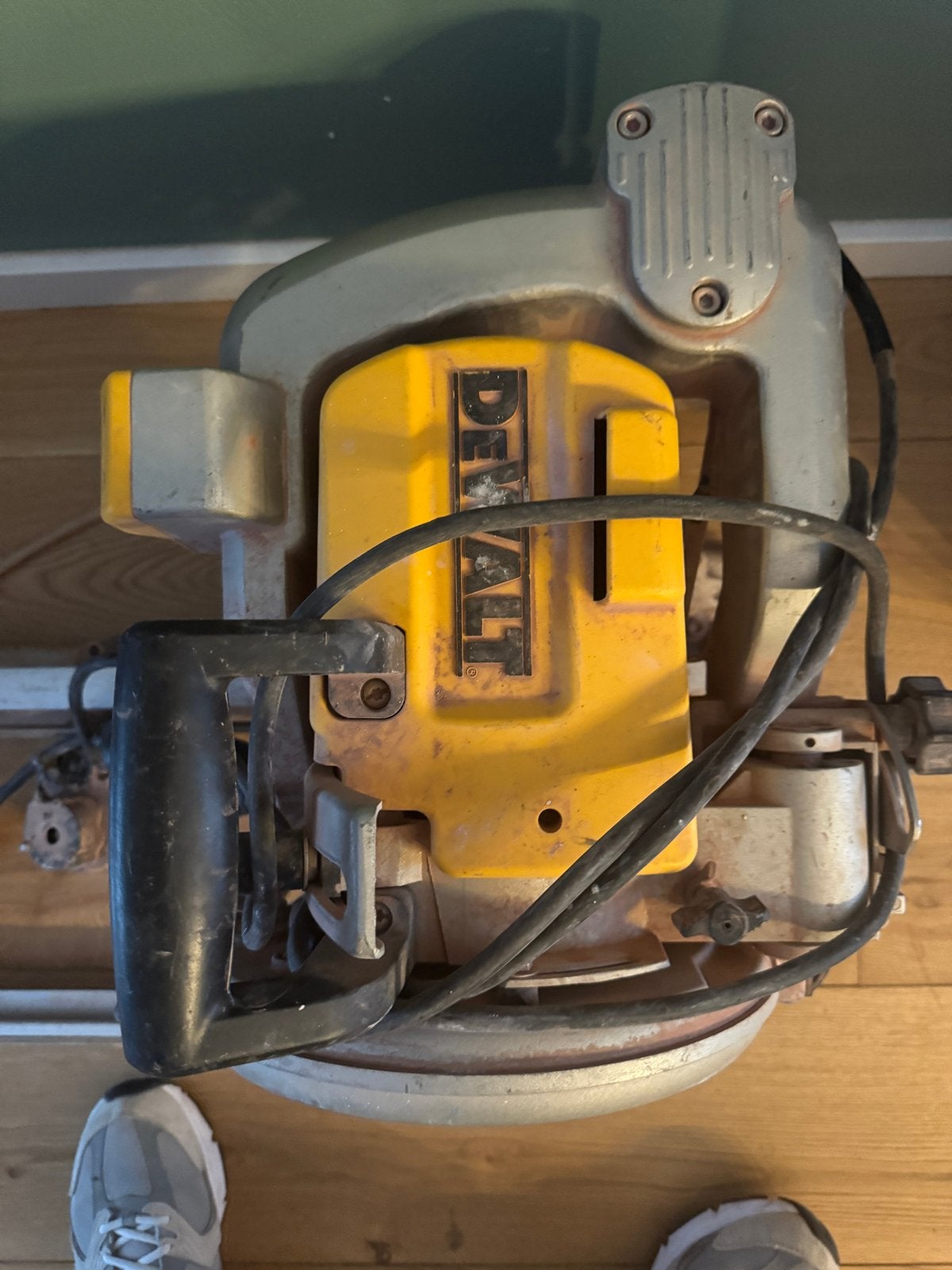 Foto 4 van DeWalt D24000 Tegelzaag - Gebruikt en Werkend