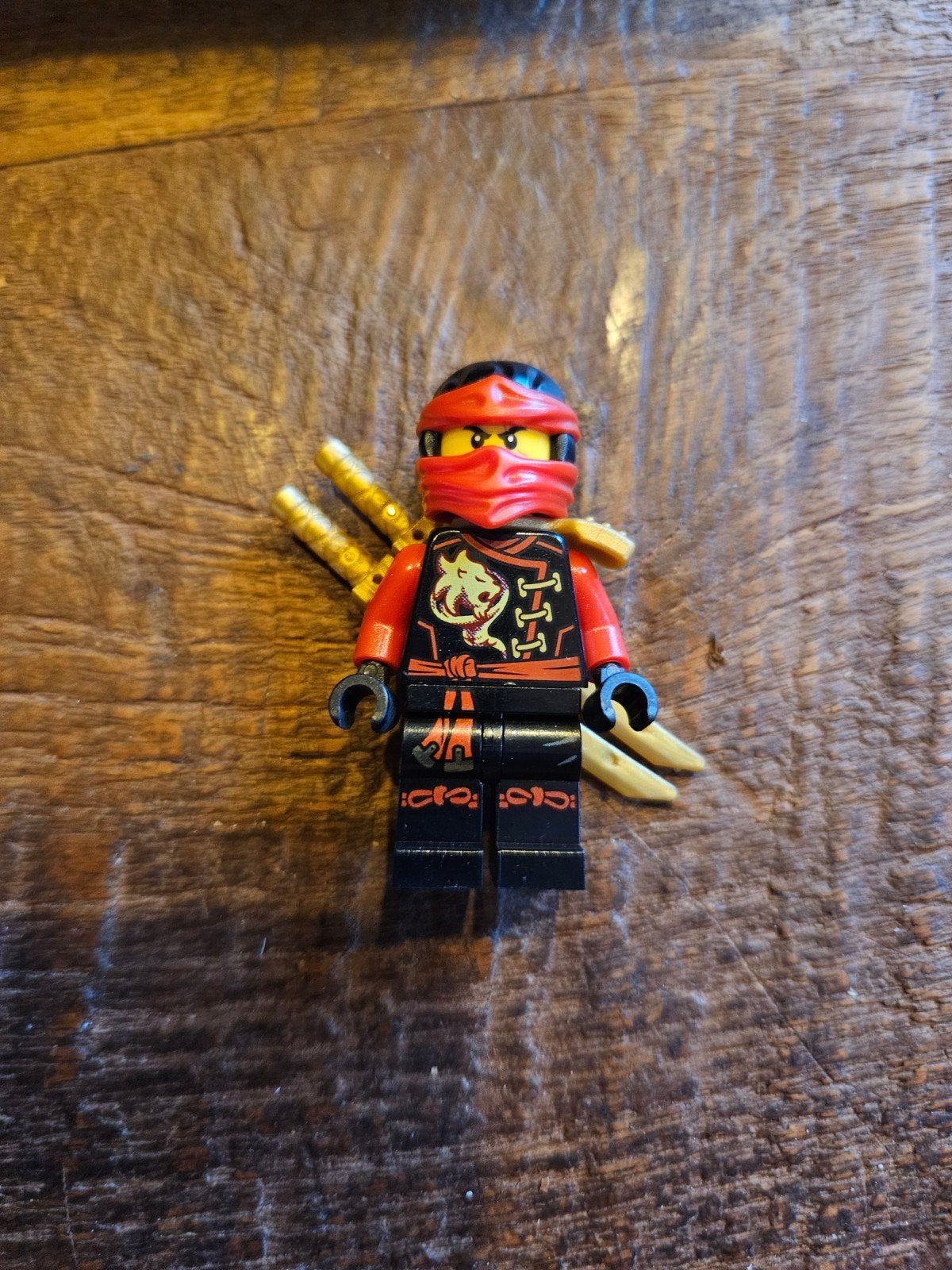 LEGO Ninjago Kai Skybound Minifiguur met zwaarden, Ophalen of Verzenden, Zo goed als nieuw