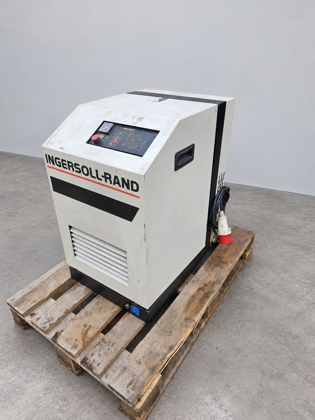 Ingersoll Rand schroefcompressor 800 l/min, Ophalen of Verzenden, Geluidgedempt, Gebruikt, 800 liter/min of meer