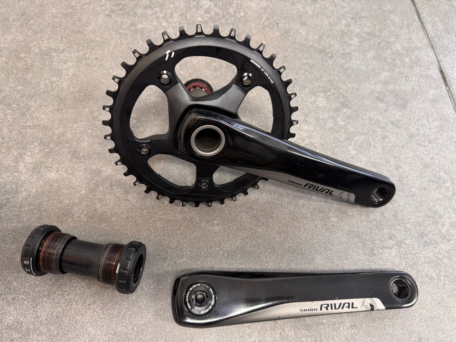 SRAM Rival Crankstel met 40T X-SYNC Kettingblad en Trapas, Fietsen en Brommers, Fietsonderdelen, Crankstel of Pedalen, Ophalen of Verzenden