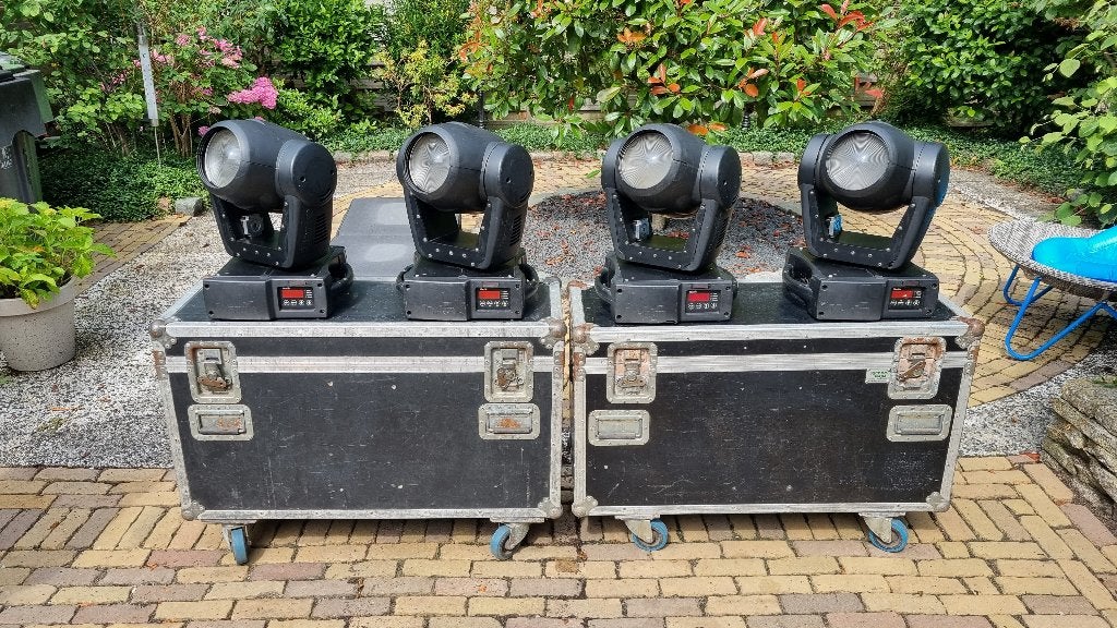 Martin MAC 300 movingheads 4 STUKS in flightcase, Muziek en Instrumenten, Licht en Laser, Ophalen, Gebruikt, Licht, Geluidgestuurd