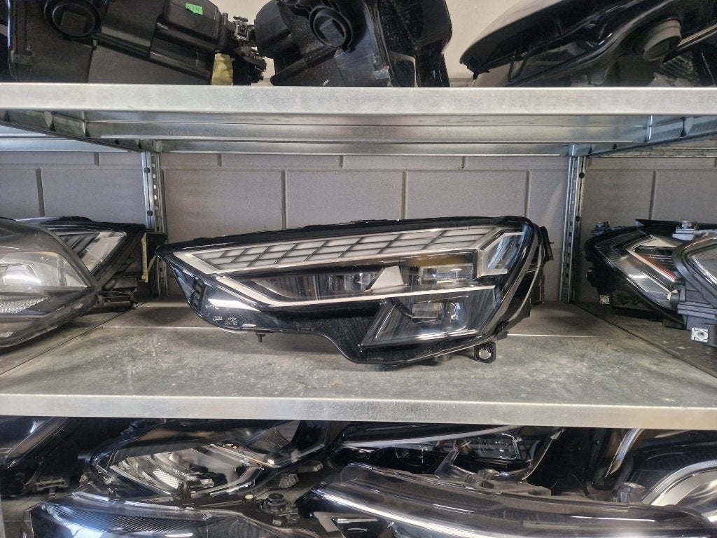 Facelift Audi A3 S3 8Y matrix beam LED koplamp 035H links, Ophalen of Verzenden, Gebruikt, Audi