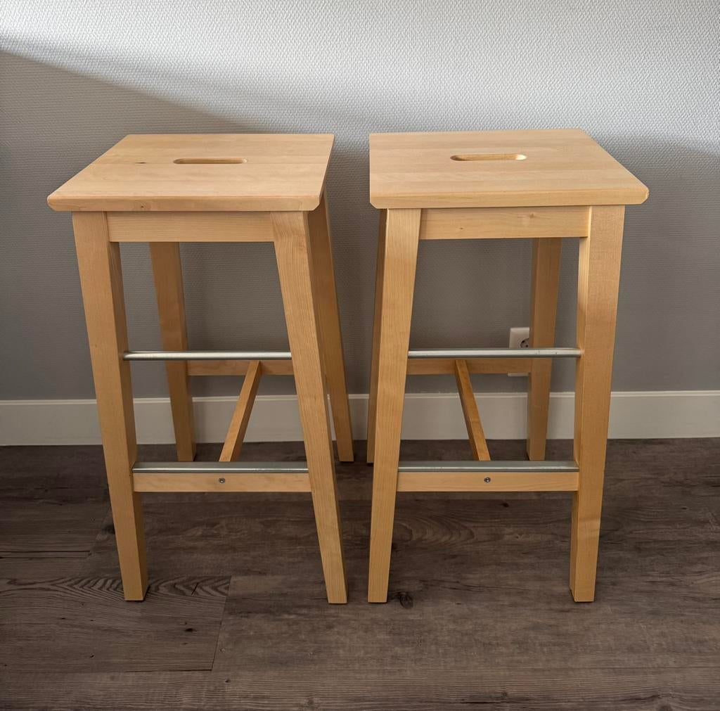 Barkruk / 2 stuks / Ikea Bosse, Huis en Inrichting, Barkrukken, Ophalen, Met voetsteun, 60 tot 90 cm, Zo goed als nieuw