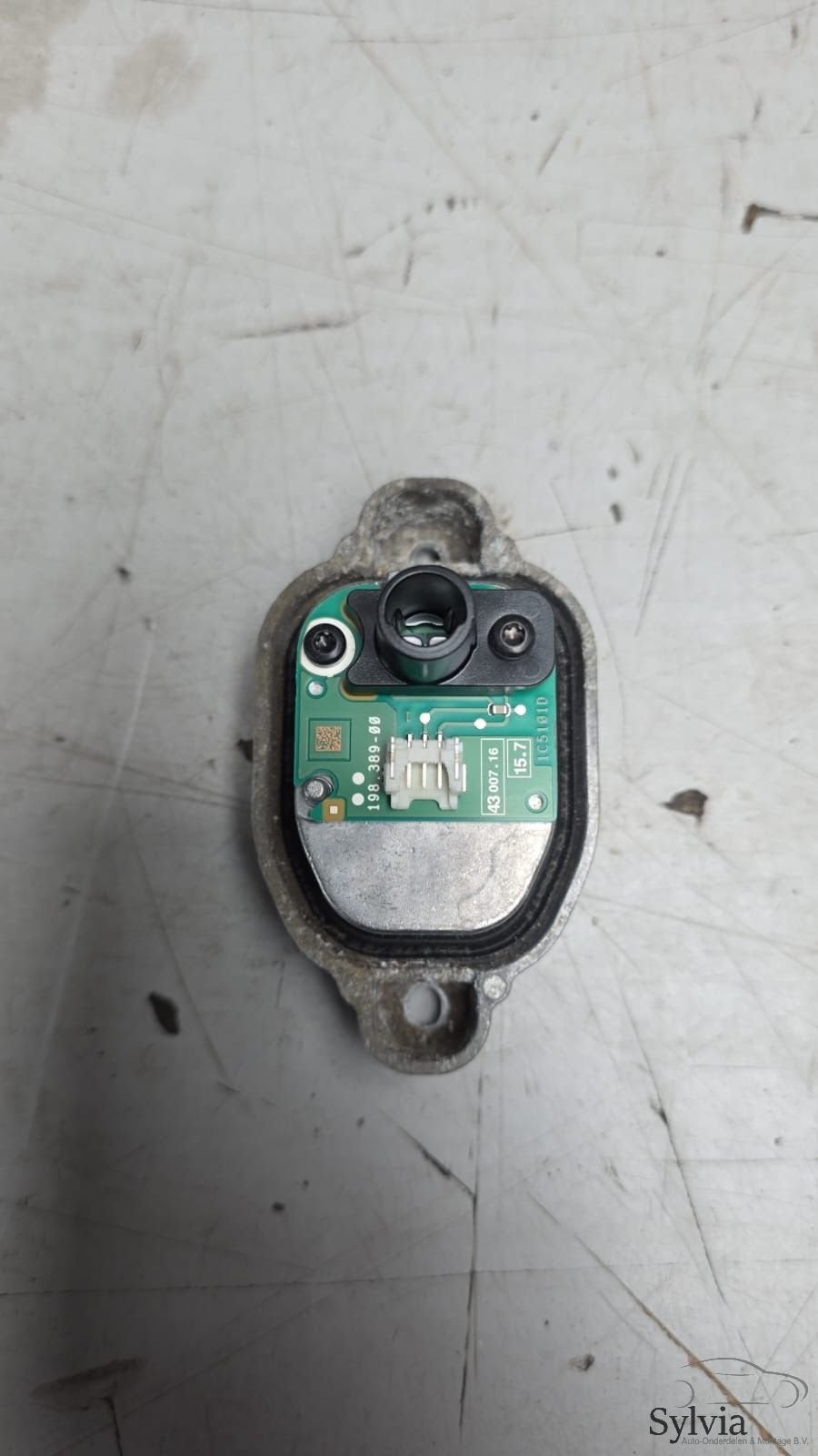 Led dagrijverlichting module BMW 3 serie F30 F31 LCi 2024840, Gebruikt, -, -, Ophalen of Verzenden
