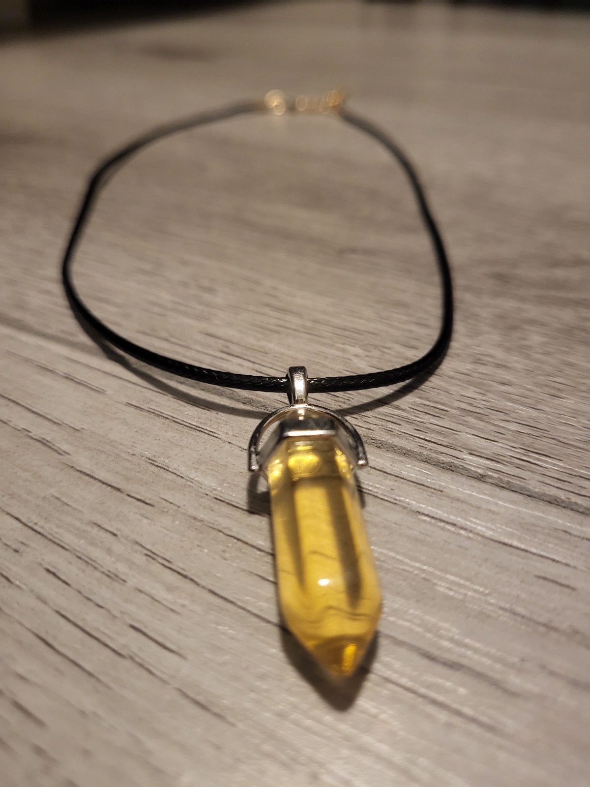 Nieuwe ketting met gele kristallen hanger, Overige materialen, Geel, Nieuw, Ophalen of Verzenden