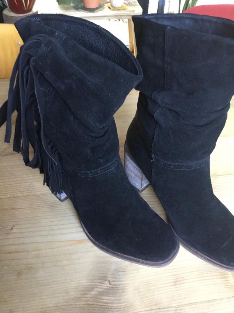 Laarsjes Omoda, Kleding | Dames, Schoenen, Zo goed als nieuw, Lage of Enkellaarzen, Zwart, Ophalen of Verzenden