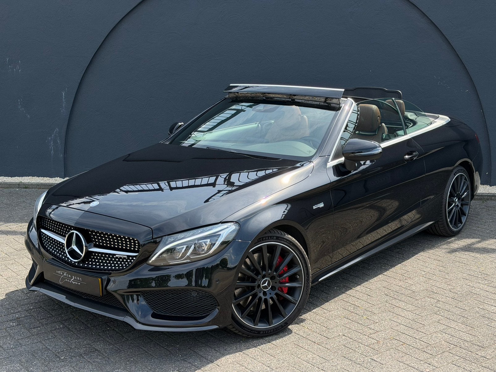 Mercedes-Benz C-Klasse C43 AMG 4MATIC 367pk Cabrio Uitlaat✅, Auto's, Automaat, Dealer onderhouden, Euro 6, 1770 kg
