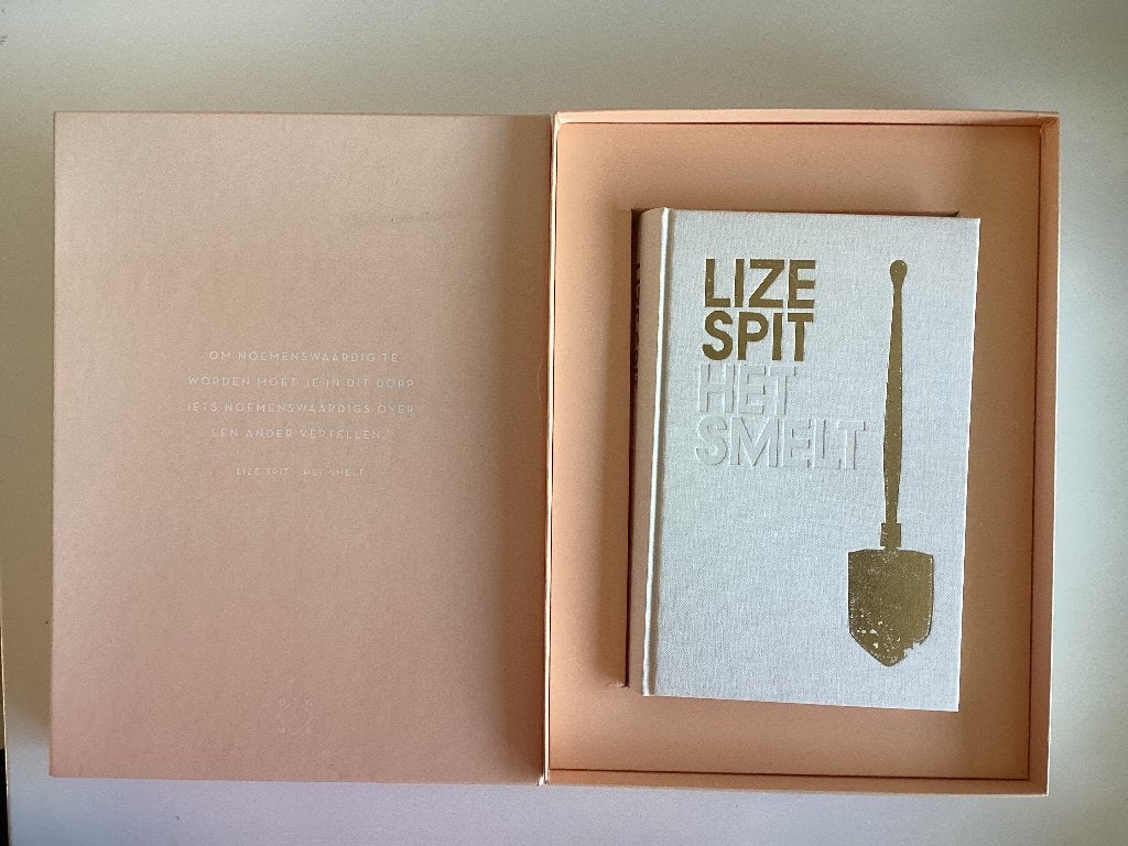 thriller Het Smelt  van Lize Spit . Speciale editie 2016, Boeken, Ophalen of Verzenden, Zo goed als nieuw