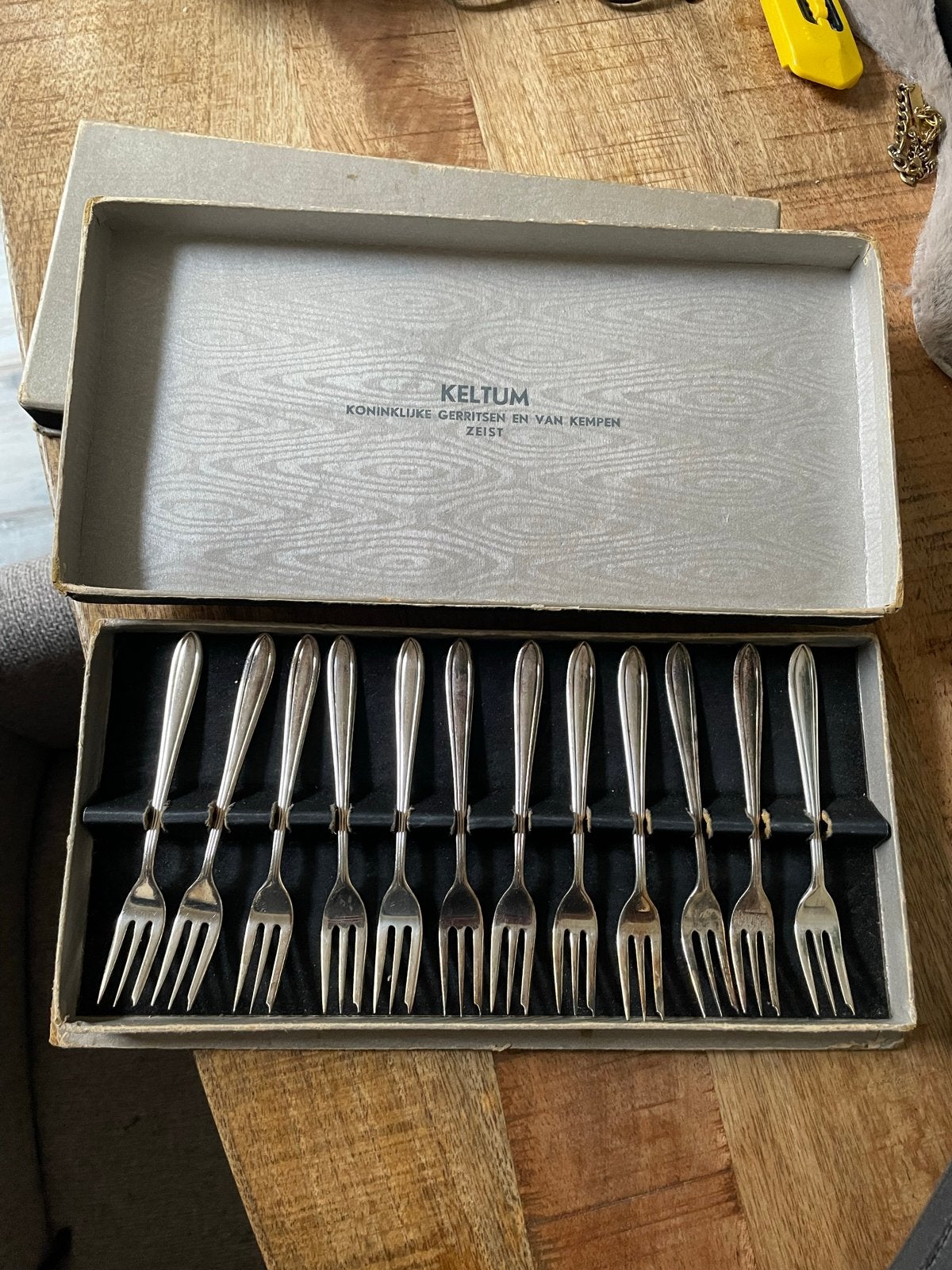 Keltum P2 Puntfilet 24-delige verzilverde bestekset, Ophalen of Verzenden