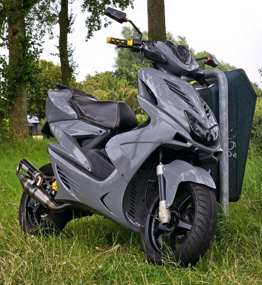 GEZOCHT !!, yamaha aerox project/onderdelen, Ophalen of Verzenden, Zo goed als nieuw, Benzine, Overige modellen