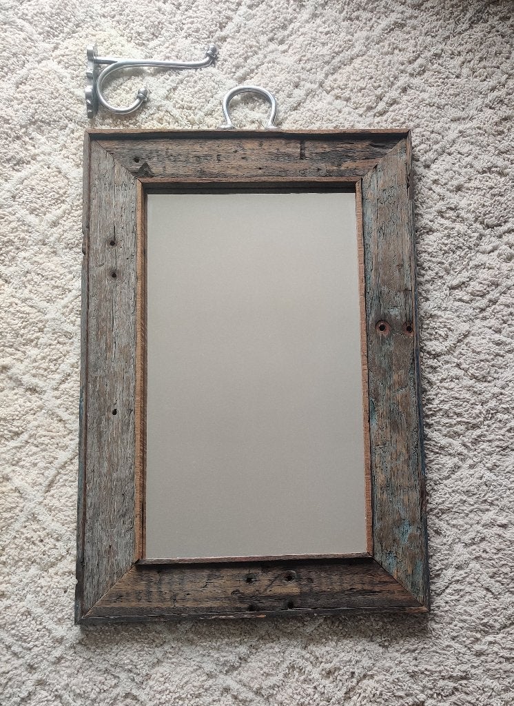 Vintage look hangspiegel met haak, Huis en Inrichting, Woonaccessoires | Spiegels, Ophalen, Zo goed als nieuw, Minder dan 100 cm
