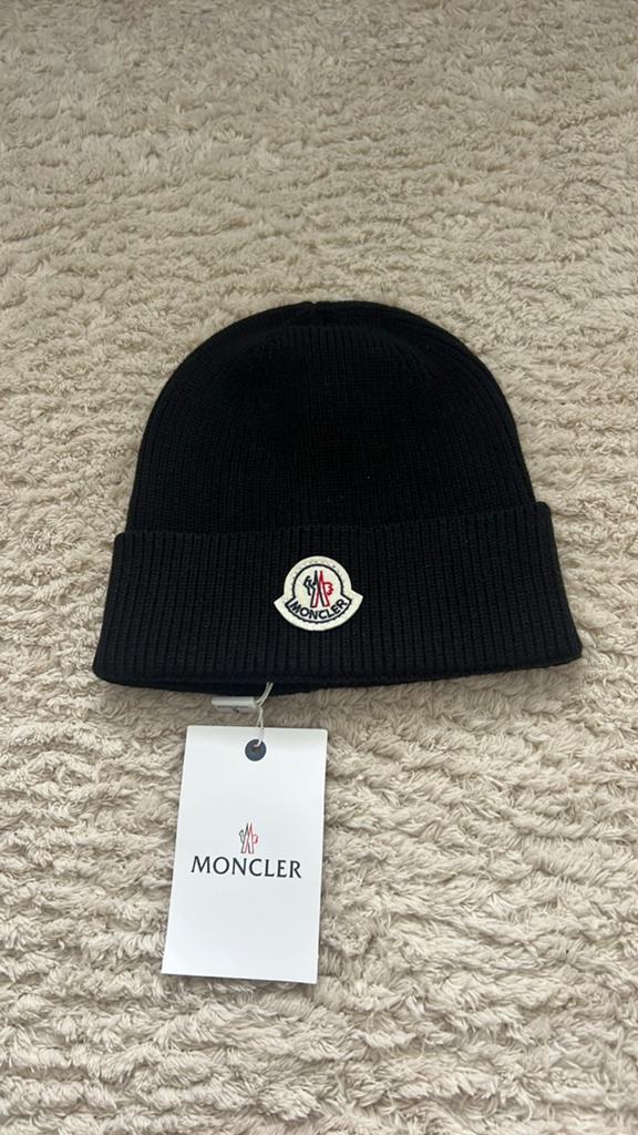 Moncler Muts Zwart - Nieuw met labels, Kleding | Heren, Mutsen, Sjaals en Handschoenen, Ophalen of Verzenden, Nieuw, Overige maten