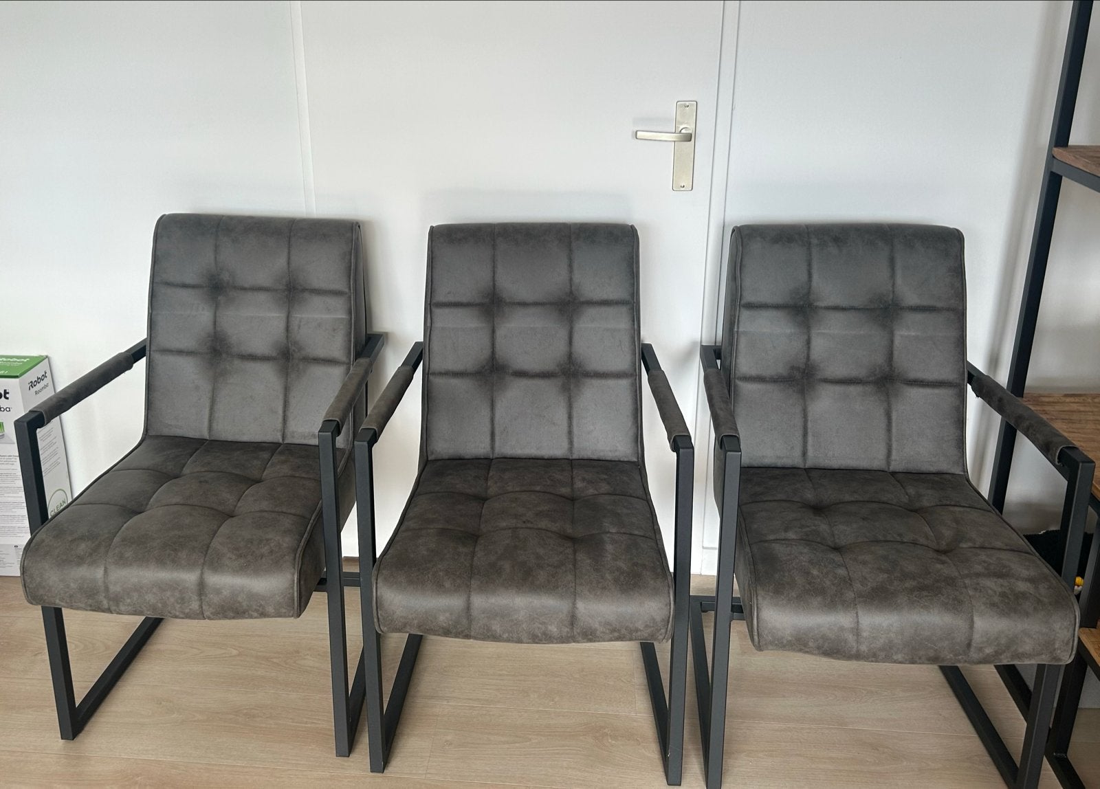 3 stoelen en 1 eetbank - Antraciet, Huis en Inrichting, Ophalen, Overige materialen, Drie, Zo goed als nieuw