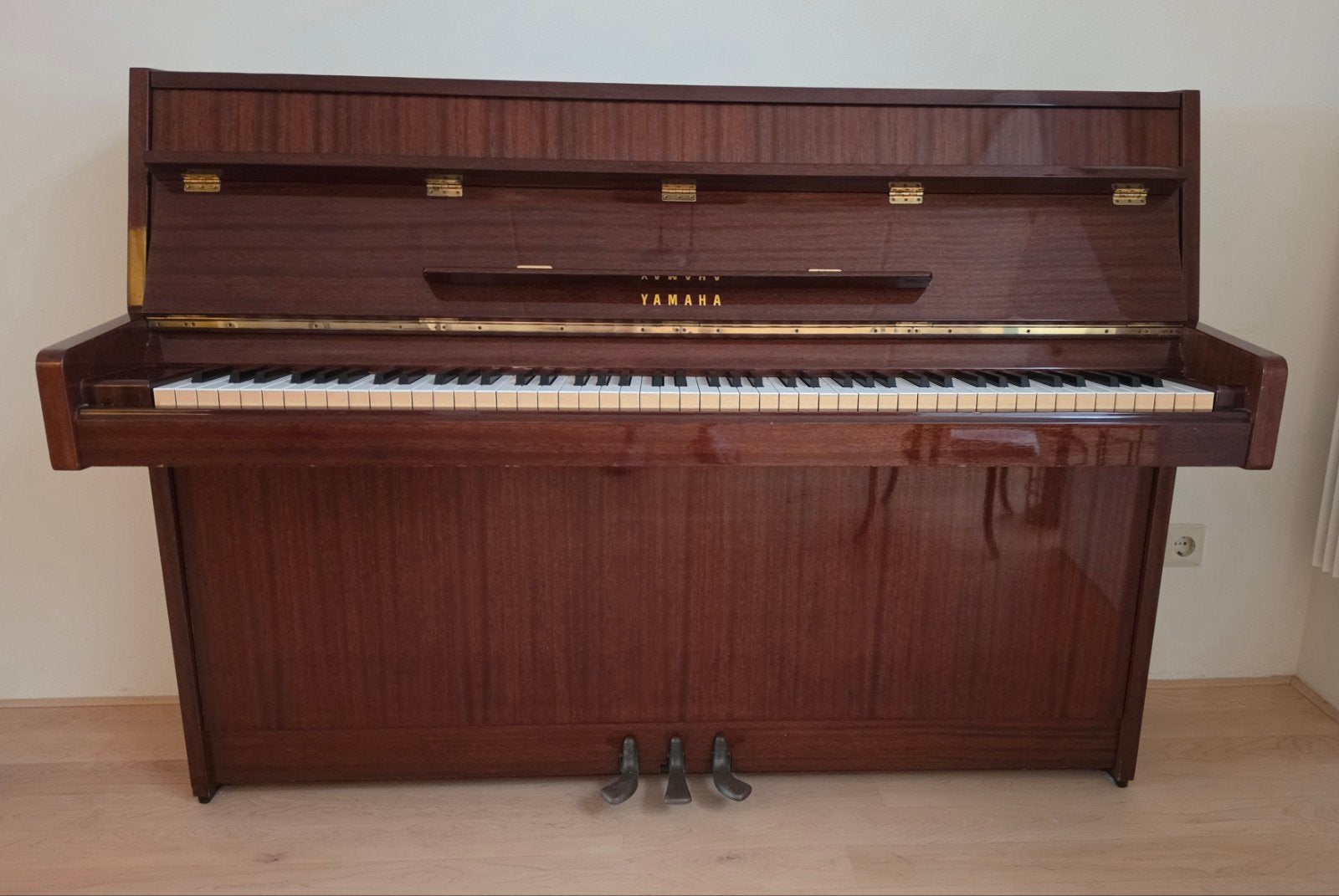 Piano mahonie hout glanzend, Ophalen, Gebruikt