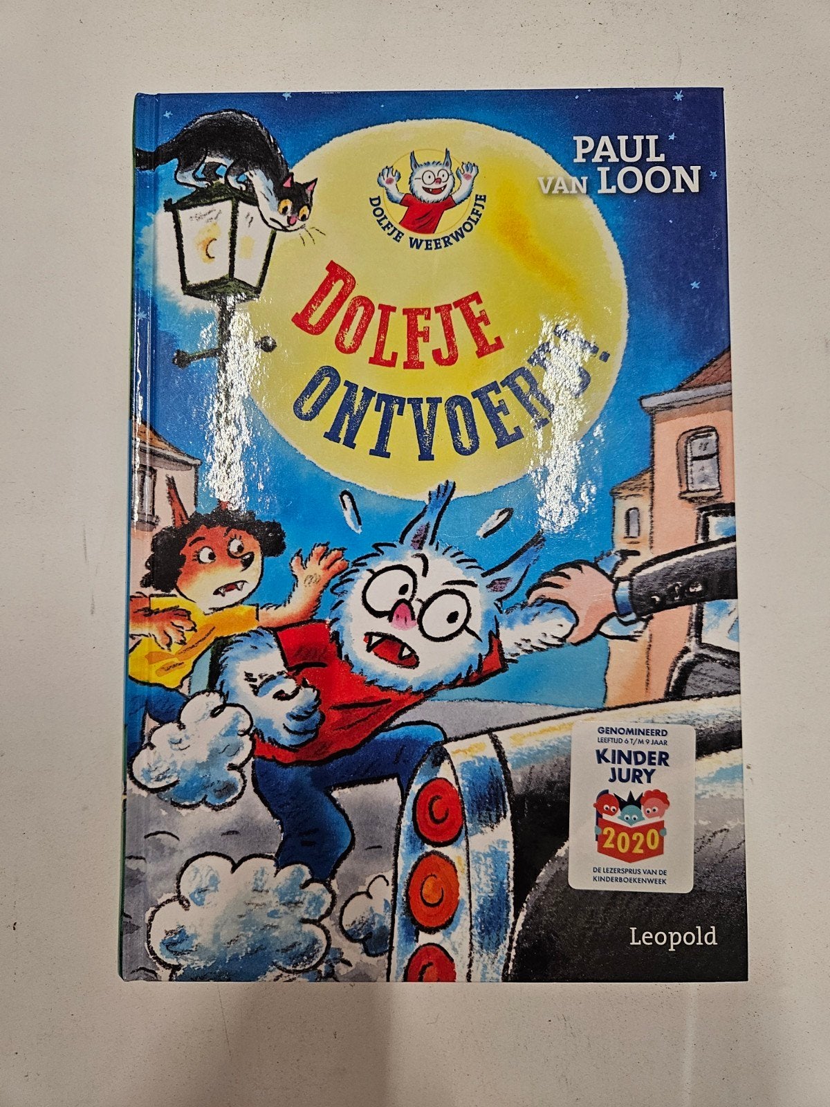 Dolfje ontvoerd!, Ophalen of Verzenden, Zo goed als nieuw, Fictie algemeen