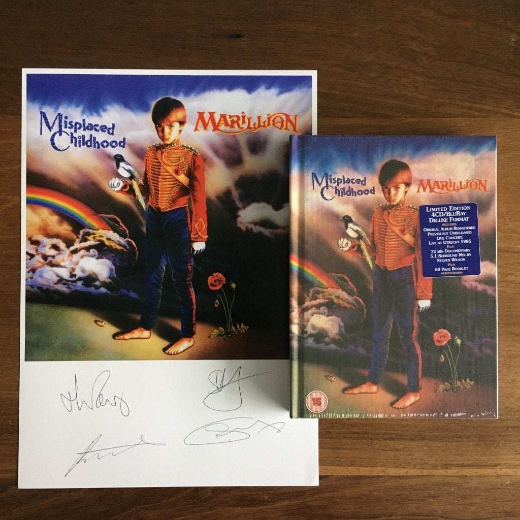 4Cd+BRDvd Marillion Misplaced Childhood Deluxe SIGNED NIEUW, Boxset, Ophalen of Verzenden, Nieuw in verpakking, Progressive Rock