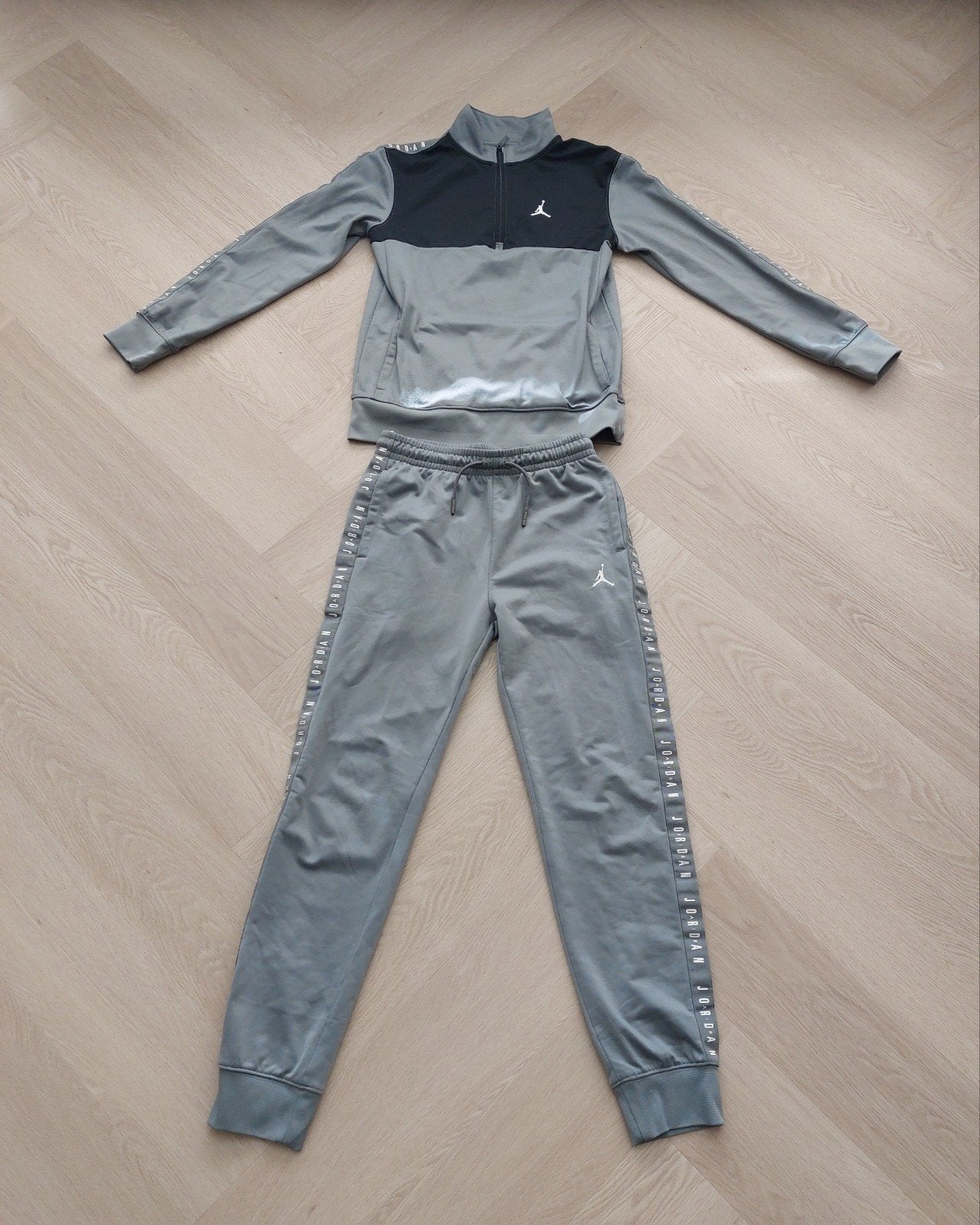 nike air jordan trainingspak maat junior L, Gebruikt, Sport- of Zwemkleding, Ophalen of Verzenden, Nike air jordan