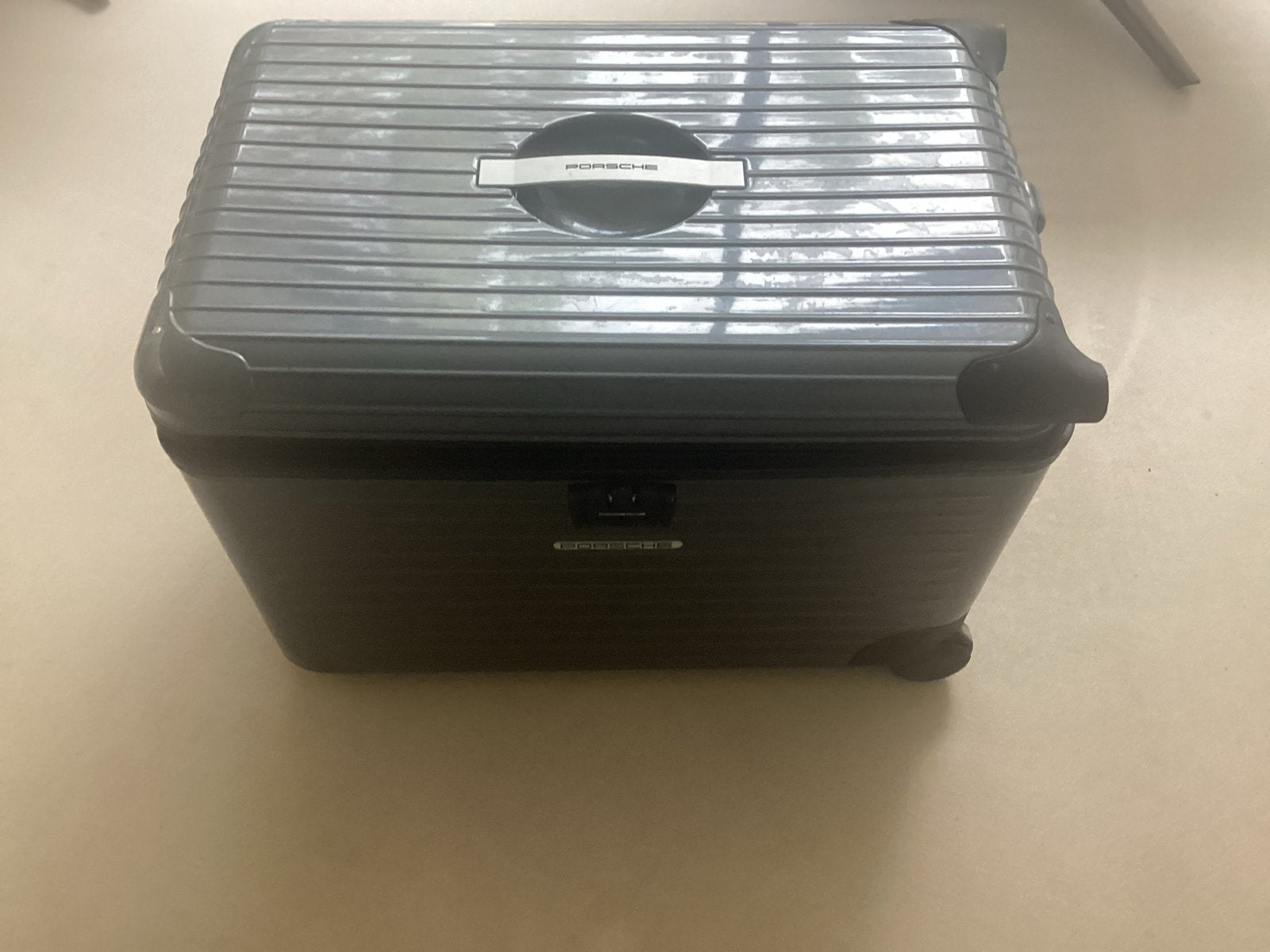 Porsche Rimowa Trunk Koffer XL - Zeer Goede Staat, Sieraden, Tassen en Uiterlijk, Koffers, 50 tot 60 cm, Hard kunststof, Verzenden