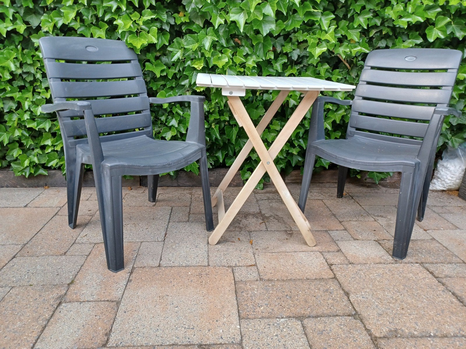 Tuinset: 2 stoelen en inklapbare tafel, Kunststof, Gebruikt, Tuinset, Eettafel