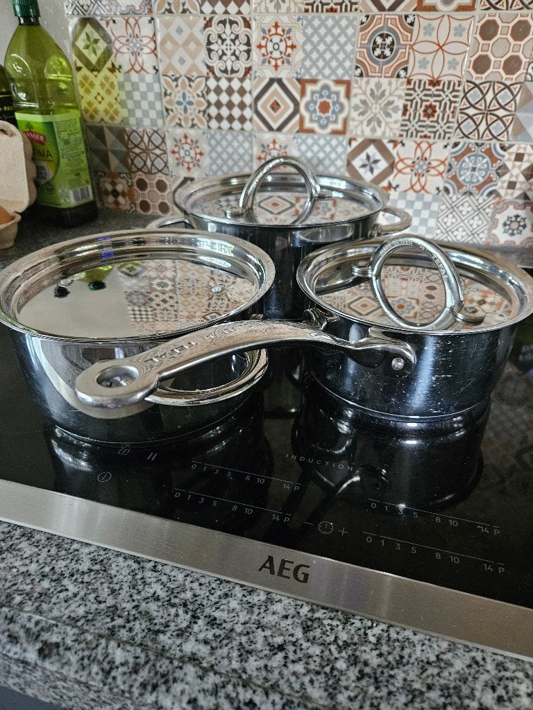 Pannenset Jamie Oliver 10 euro, Huis en Inrichting, Keuken | Potten en Pannen, Ophalen, Pannenset, Met handvatten, Rvs