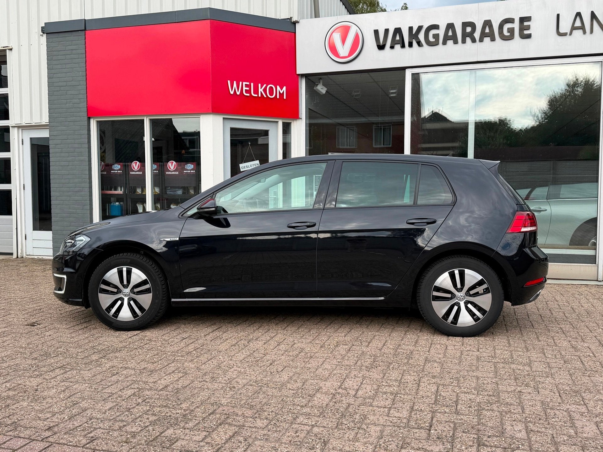 Volkswagen E-Golf E-Golf, navi, acc-cruise, digi-dash, soh 8, Dealer onderhouden, Gebruikt, Zwart, 35 kWh