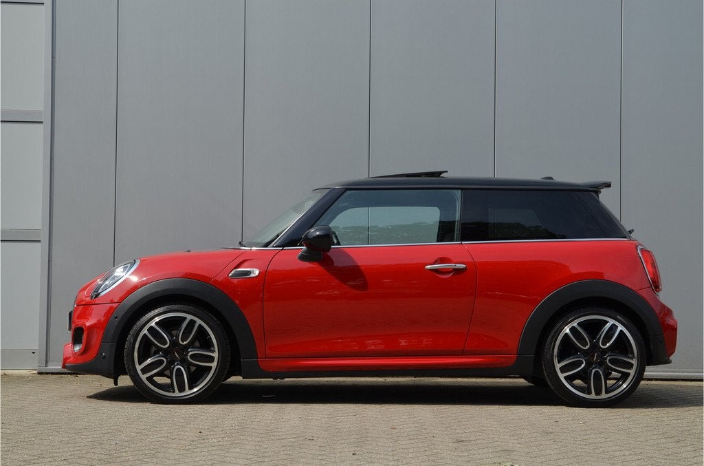 MINI Hatchback Cooper JCW Automaat / Panoramadak / Head-Up /, 12 maanden, 136 pk, Gebruikt, 4 stoelen