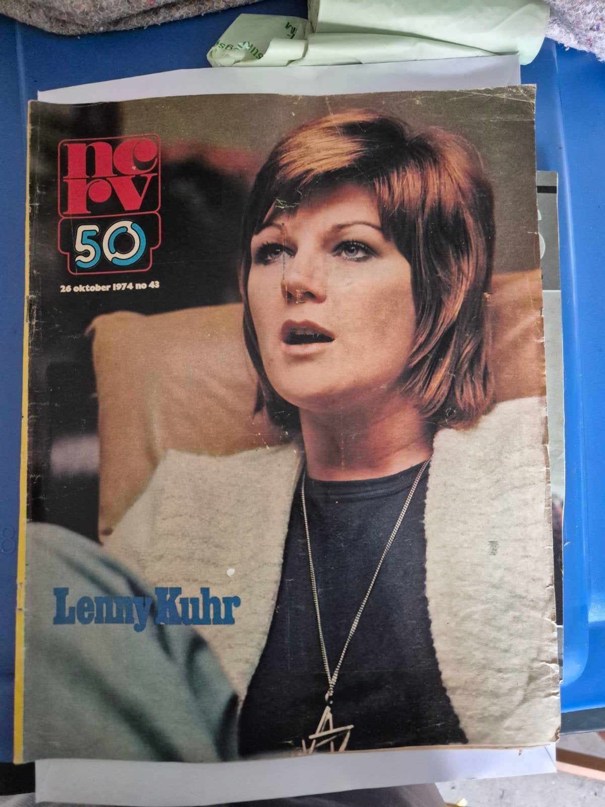 Nieuwe Revu 50 - Lenny Kuhr - 26 oktober 1974, Ophalen of Verzenden, Gelezen, Overige typen