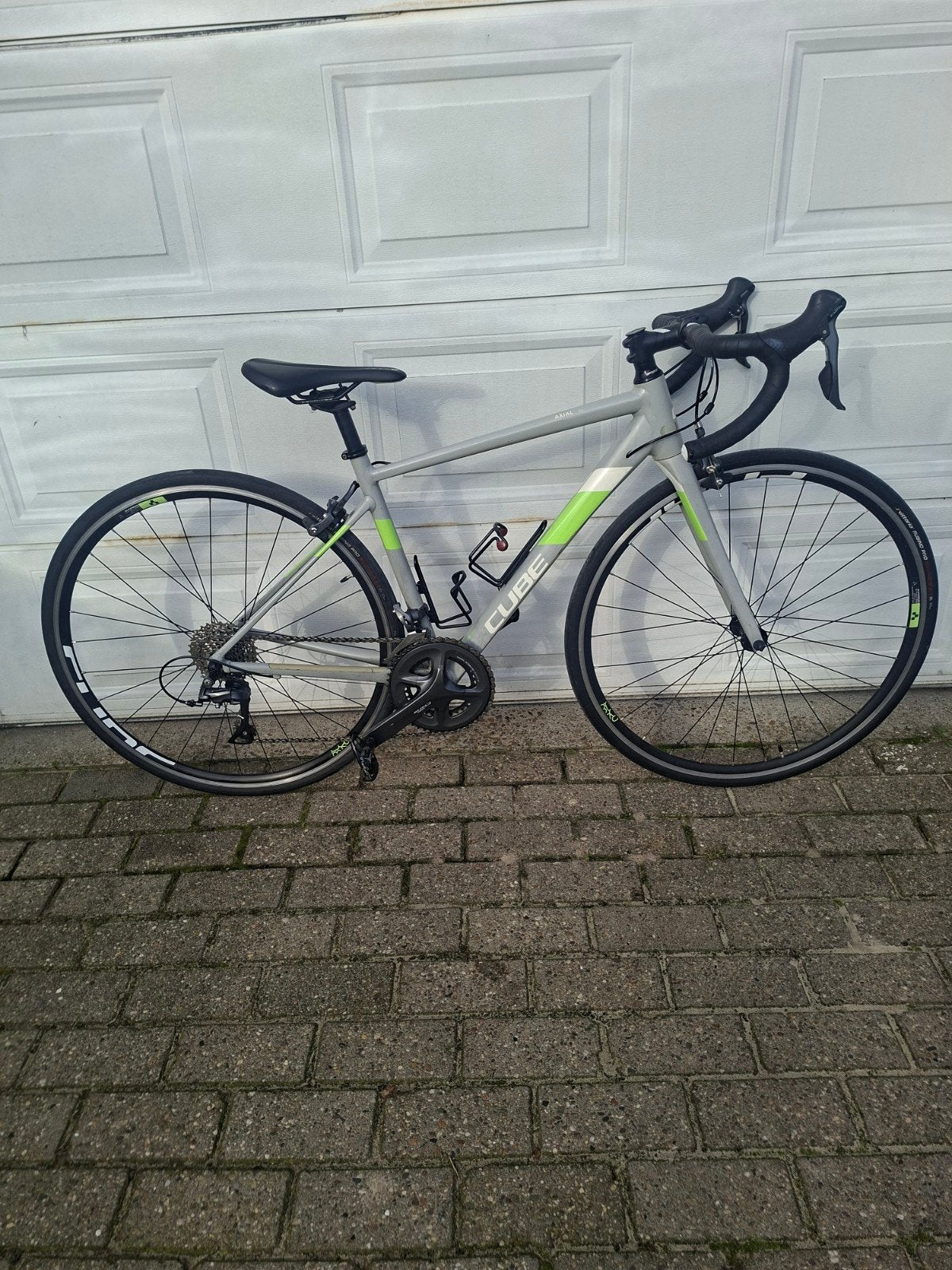 cube axial, Gebruikt, 26 inch, Velgrem, Aluminium