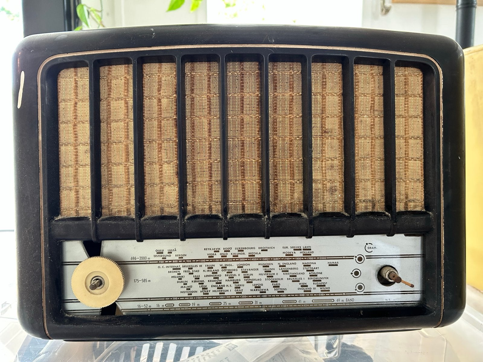 Vintage radio - beschadigd, voor onderdelen of restauratie, Ophalen of Verzenden, Niet werkend, Radio