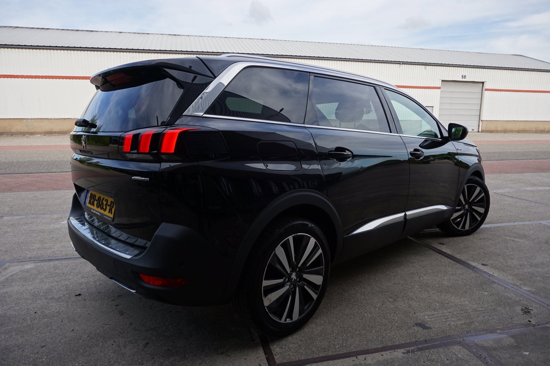 Peugeot 5008 1.6 e-THP GT-Line *7 Persoons*BTW-auto, 1350 kg, Gebruikt, 4 cilinders, 7 stoelen