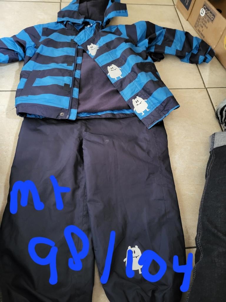 Kinder regen speel pak. Mt 98/104, Ophalen, Maat 98
