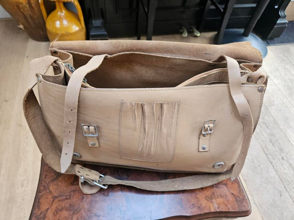 Vintage dik lederen schooltas, Sieraden, Tassen en Uiterlijk, Tassen | Schooltassen, Ophalen of Verzenden, Bruin, Aktetas of Boekentas