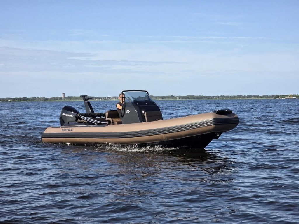 BRIG Eagle 6.7 - Mercury 225 V6 - Carbon Hypalon - compleet!, Watersport en Boten, Rubberboten, Nieuw, Brig, Polyester/glasvezel
