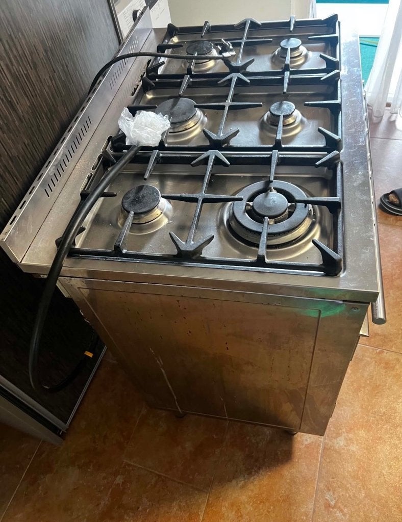 RVS gasfornuis met 6 branders en oven, Ophalen