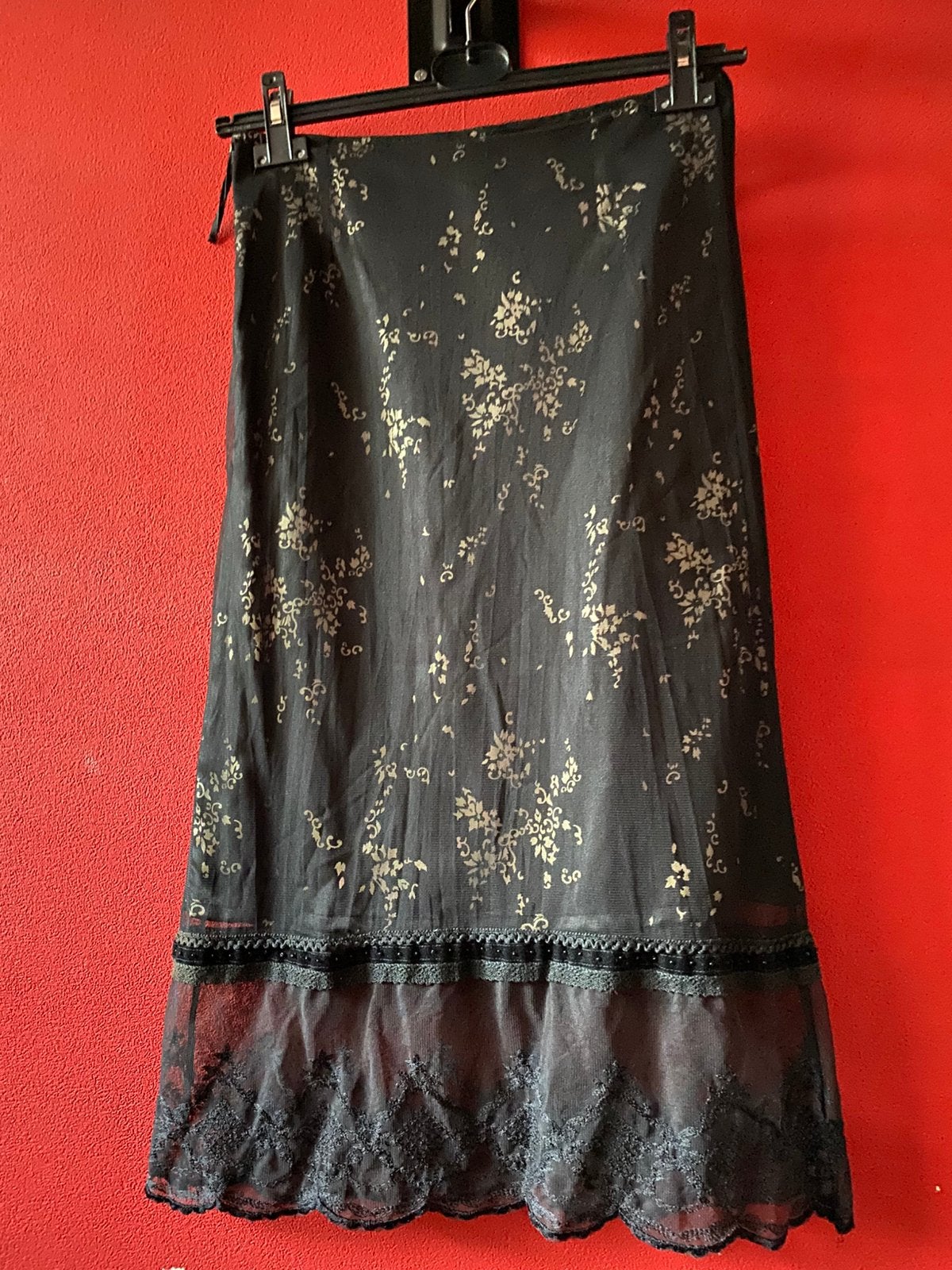 Zwart met gouden rok van Vila maat S .ZGAN, Kleding | Dames, Zwart, Ophalen of Verzenden, Zo goed als nieuw, Maat 36 (S)