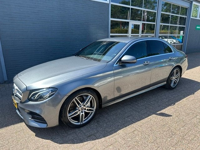 Mercedes-Benz E-Klasse 200 Business Solution / AMG Line, 12 maanden, Achterwielaandrijving, Gebruikt, 4 cilinders