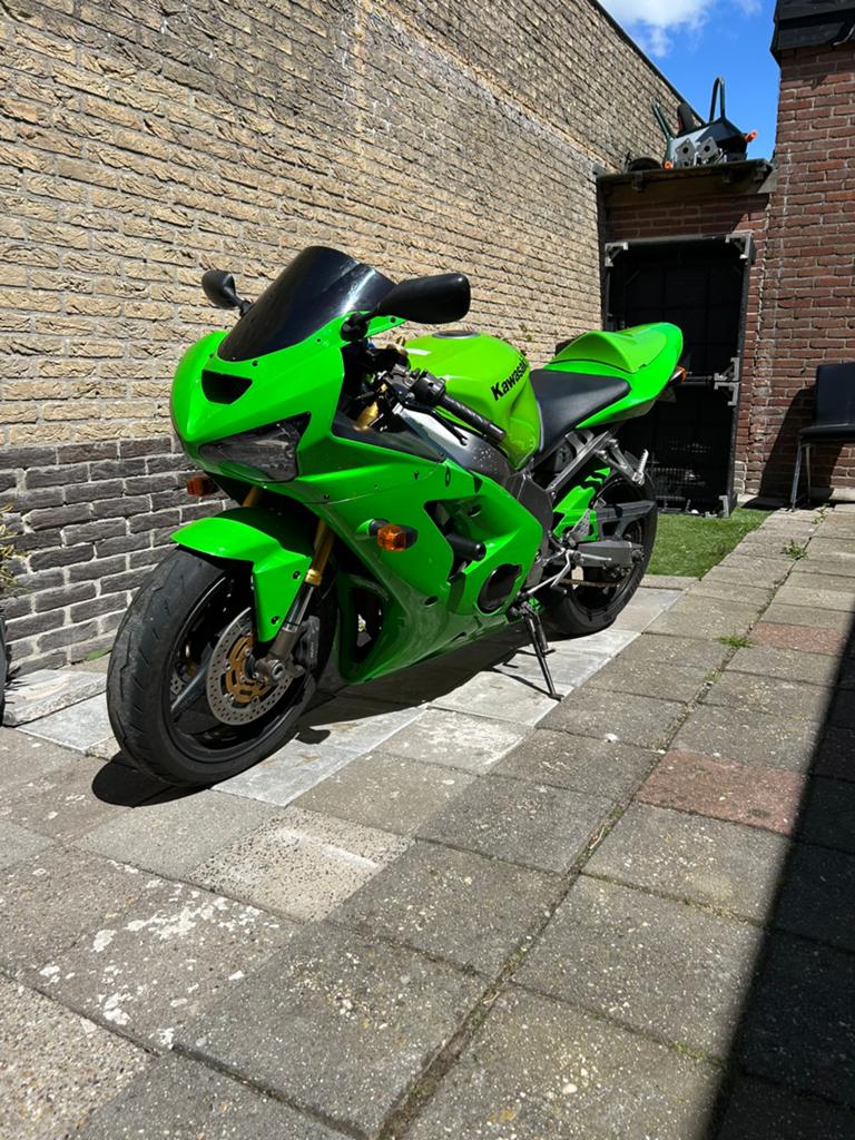 Kawasaki ZX-6R 2004 | 38.184 km | Uitstekend onderhouden, Motoren, Occasion, 4 cilinders, Motorrijbewijs A, Super Sport