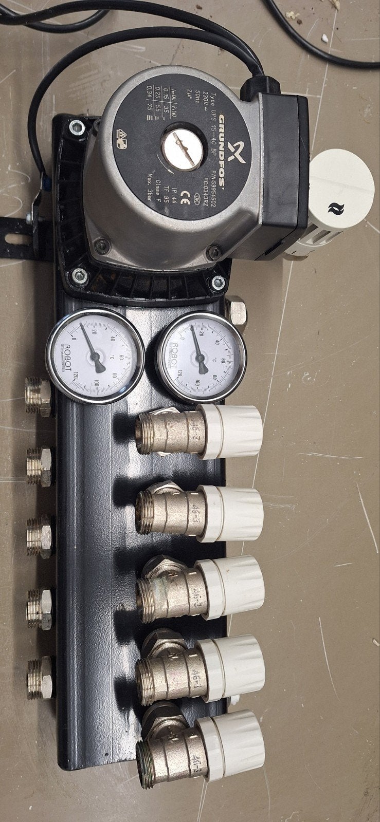 Grundfos UPS 15-40 BP Robot Vloerverwarmingsverdeler, Ophalen, Gebruikt, Minder dan 30 cm, Overige typen