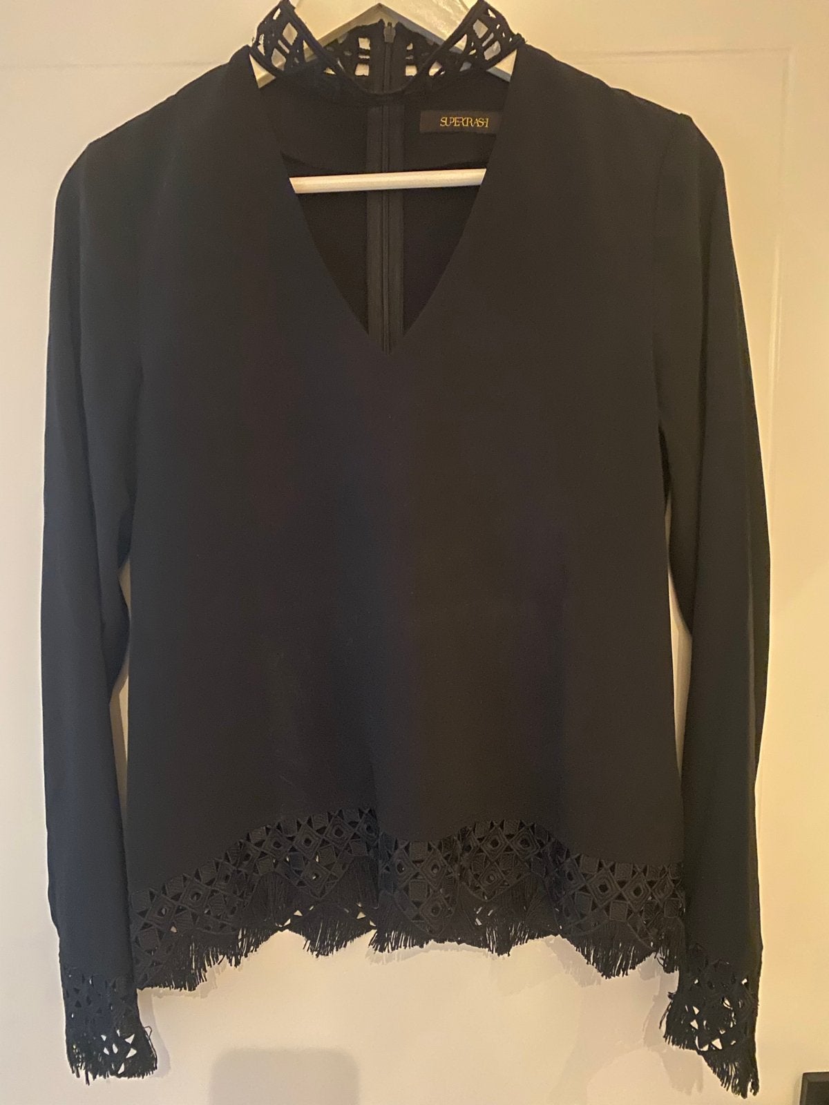 Supertrash Zwarte Top met Lange Mouwen en Kant, Maat M, Kleding | Dames, Maat 38/40 (M), Zwart, Ophalen of Verzenden, Zo goed als nieuw