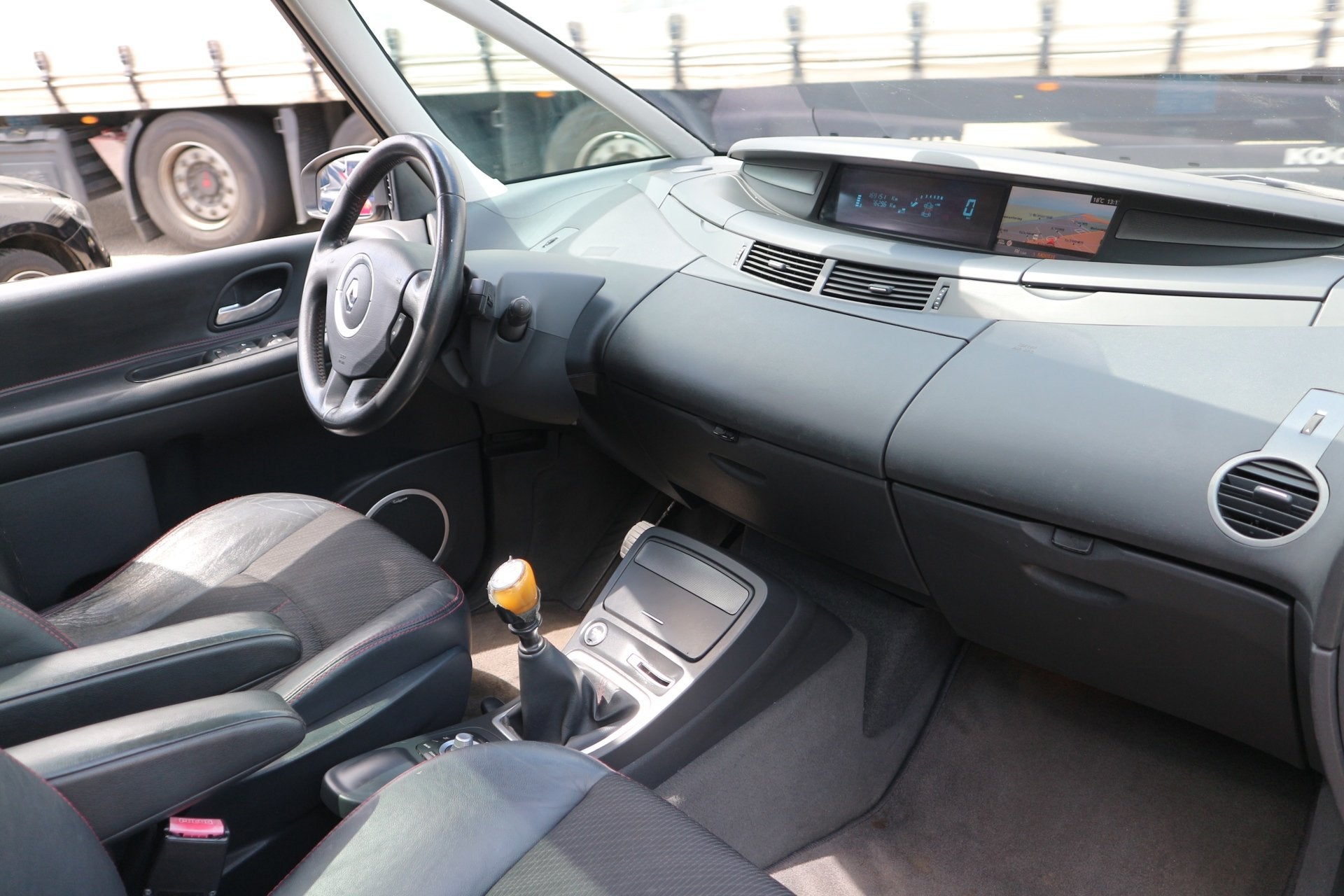 Renault Grand Espace 2.0T Dynamique / 7 PERSOONS / NAP / FAC, Voorwielaandrijving, Gebruikt, 4 cilinders, 2000 kg