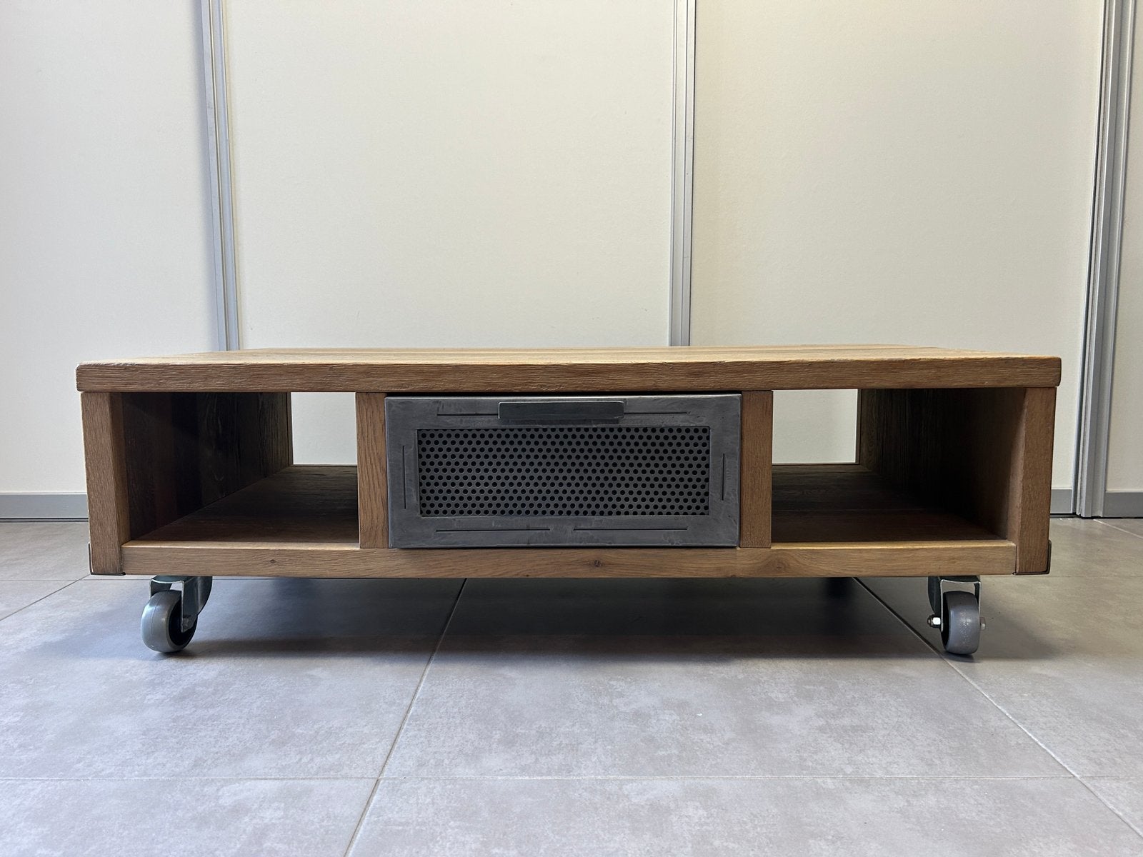 Robuuste salontafel 110x60, Ophalen, 100 tot 150 cm, Zo goed als nieuw, Minder dan 100 cm