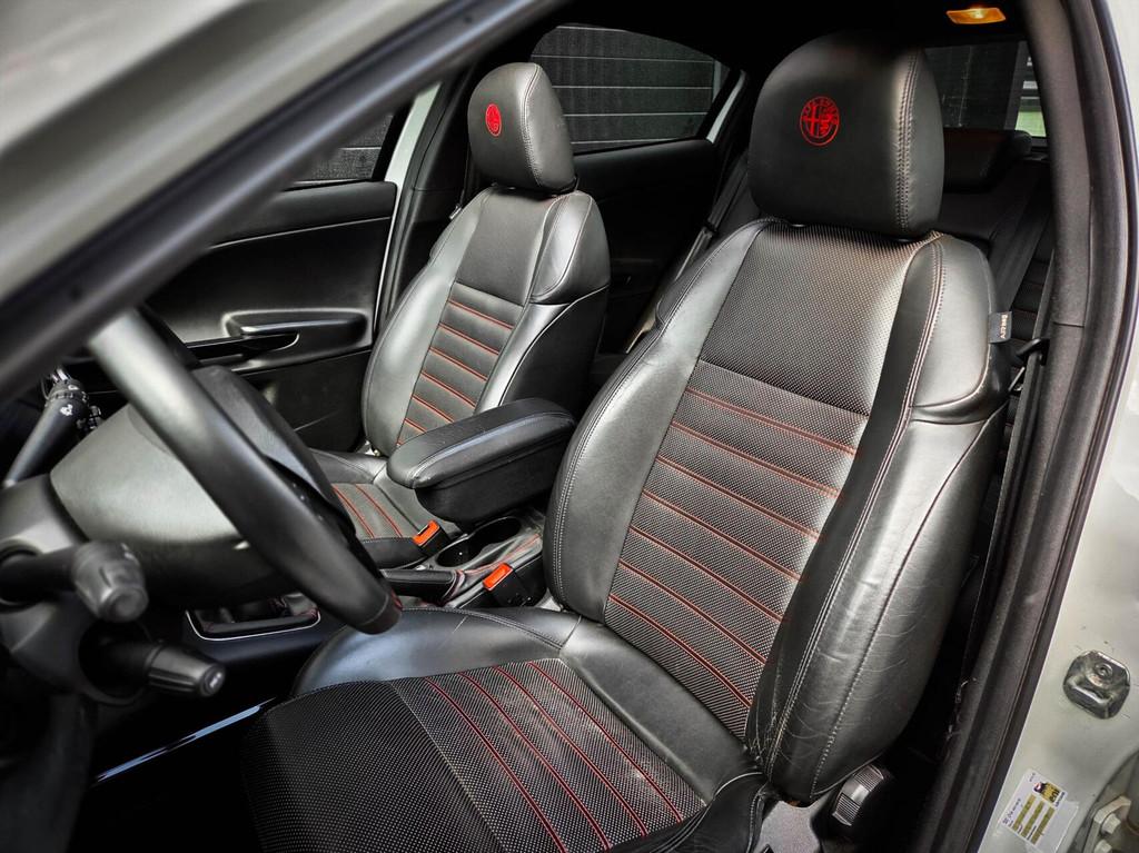 Alfa Romeo Giulietta 1.7TBi Quadrifoglio Verde | PANO | BOSE, Auto's, Euro 5, Gebruikt, 1295 kg, 4 cilinders