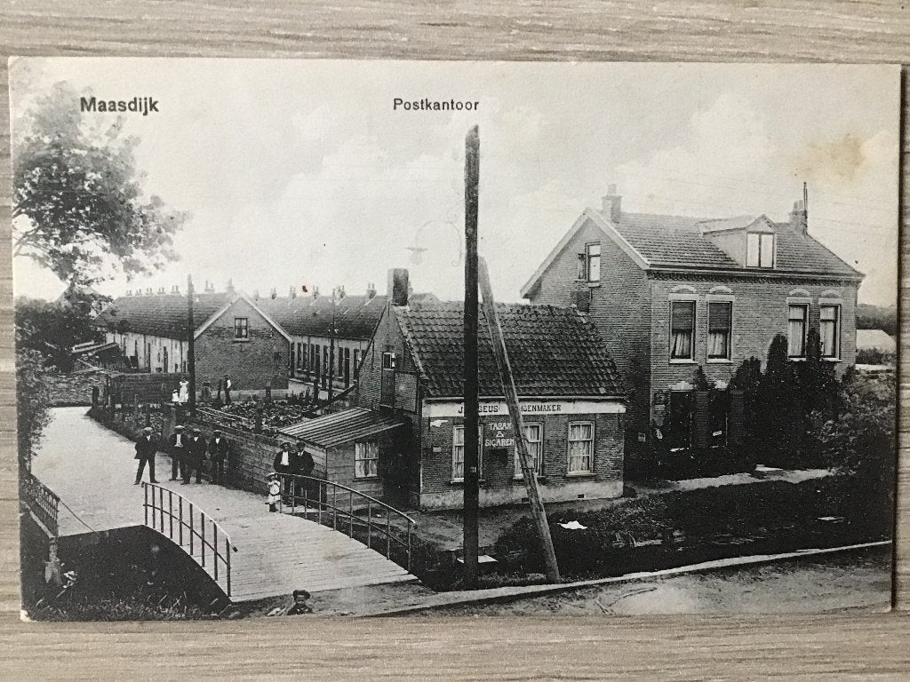 Oude Ansichtkaart Maasdijk Postkantoor Gelopen 1925-30, Verzamelen, Ansichtkaarten | Nederland, Ophalen of Verzenden, Voor 1920